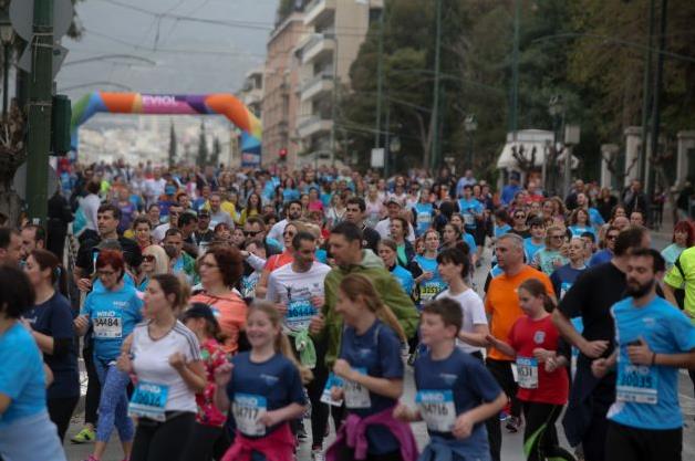 Γκελαούζος και Πετρουλάκη θριάμβευσαν στον ημιμαραθώνιο της Αθήνας