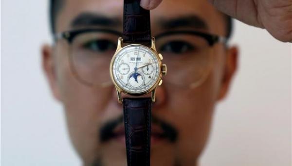 Σε δημοπρασία σπάνιο ρολόι του βασιλιά της Αιγύπτου Φαρούκ