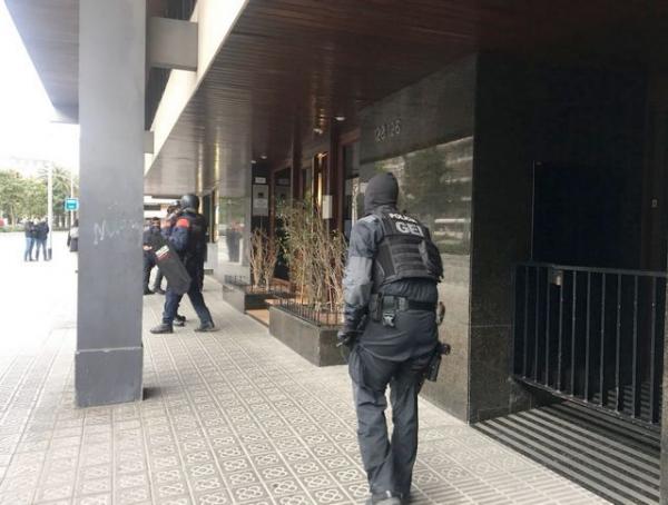 Ομηρία γυναίκας στο προξενείο του Μάλι στη Βαρκελώνη [Βίντεο]