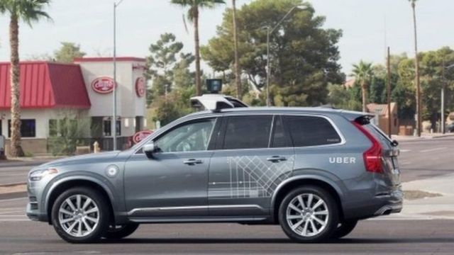 Αυτοκίνητο χωρίς οδηγό της Uber σκότωσε γυναίκα στις ΗΠΑ