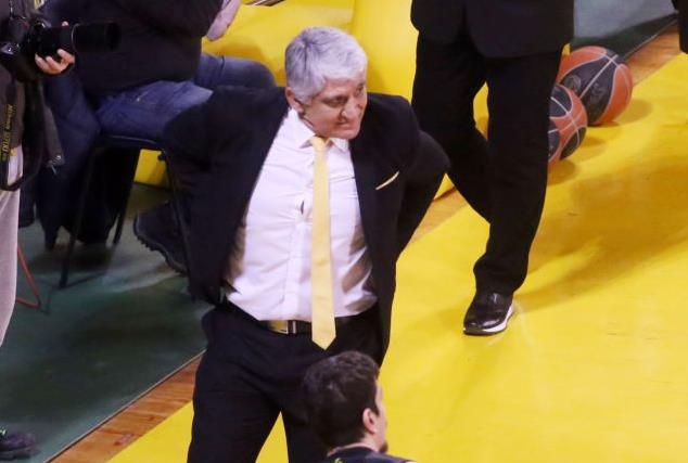 Τελειώνει ο Γιαννάκης από τον πάγκο του Άρη