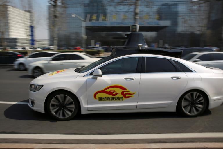 «Πράσινο φως» στη Baidu για δοκιμές αυτόνομων οχημάτων στο Πεκίνο