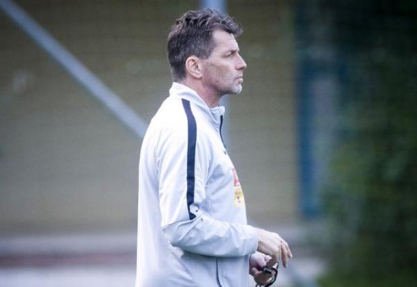 Εθνική Ελλάδας: Η κωλοτούμπα του Σκίμπε