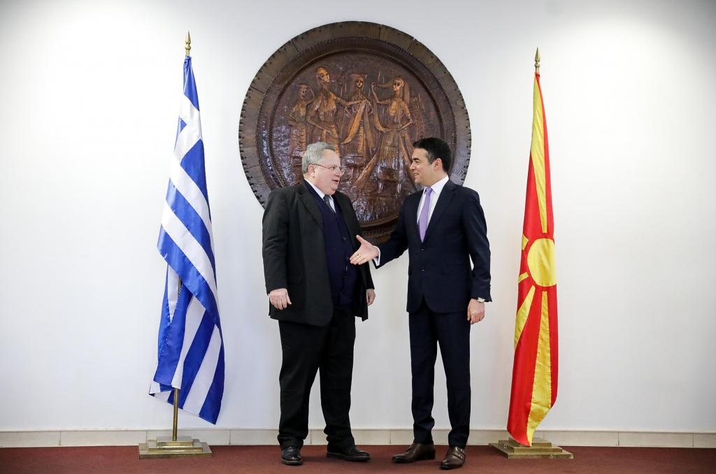 Οι εσωτερικές ισορροπίες θα κρίνουν τη συμφωνία στο Σκοπιανό