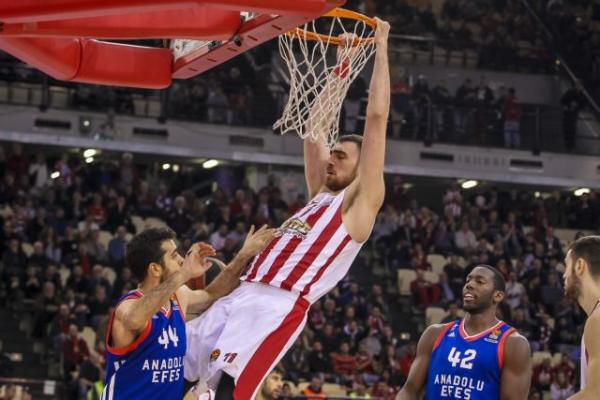 Ο Ολυμπιακός κλείδωσε το πλεονέκτημα, 89-82 την Εφές