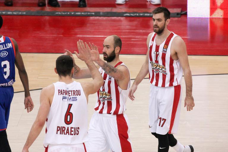 Ολυμπιακός: Με τη φανέλα δεν πας Final 4