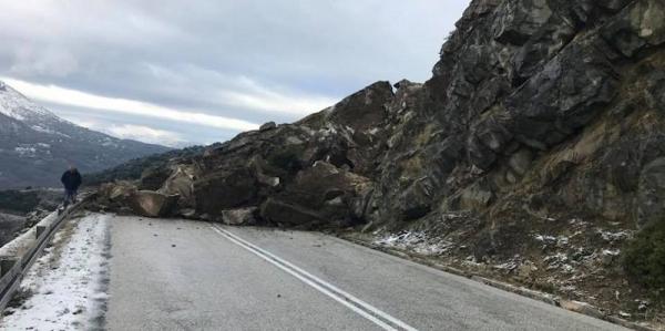 Ιωάννινα: Μεγάλη κατολίσθηση στην παλιά EO Ιωαννίνων – Μετσόβου