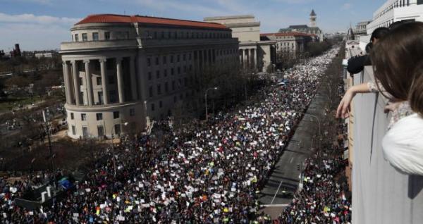 Πάνω από ένα εκατ. διαδηλωτές κατά της οπλοκατοχής στις ΗΠΑ