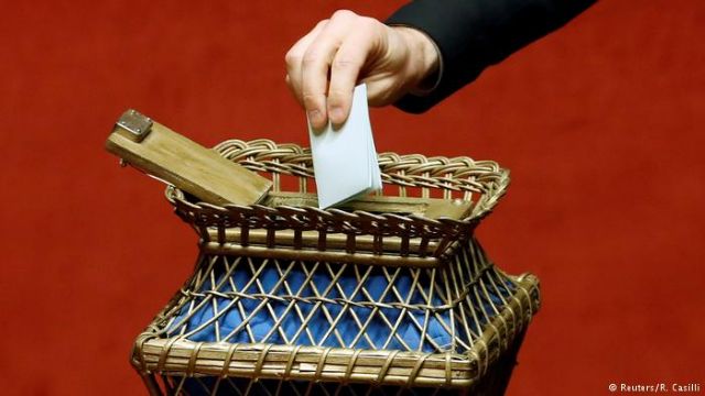 Σενάρια συνεργασίας Σαλβίνι με «Πέντε Αστέρια»