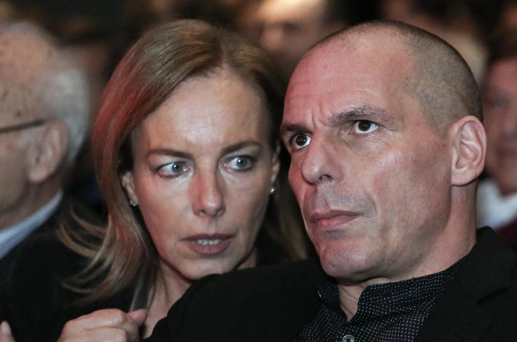 Οπαδοί του Σώρρα δημιούργησαν επεισόδιο στην εκδήλωση του Βαρουφάκη