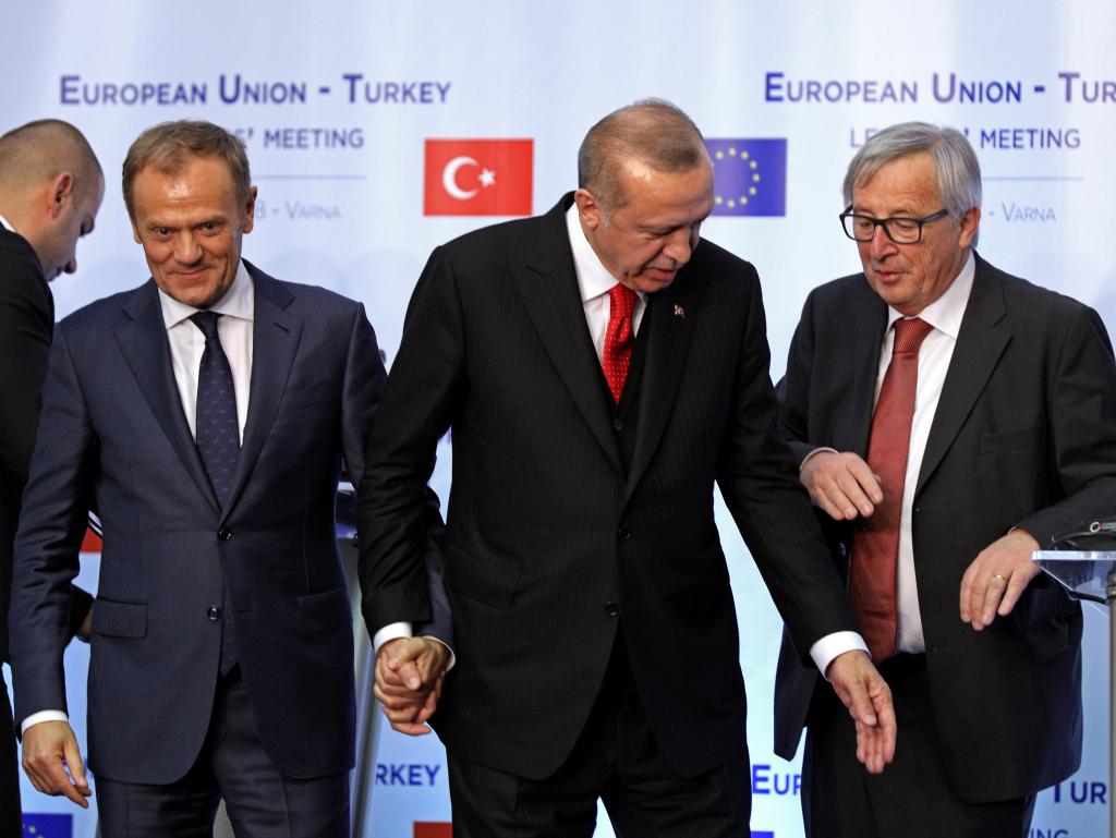 Τελεσίγραφο στον Ερντογάν: Απελευθέρωσε τους Ελληνες στρατιωτικούς ως το Πάσχα