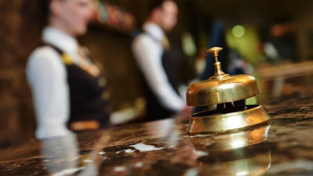 Μικρές αυξήσεις σε ξενοδοχοϋπαλλήλους προβλέπει η νέα κλαδική σύμβαση
