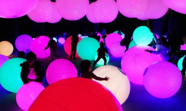 Η τέχνη σπάει τα δεσμά των συνηθισμένων εκθεμάτων