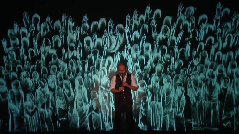 Μοιράζονται τέχνη και πατρίδα επί σκηνής