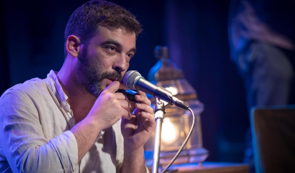 «Σ’ ένα δωμάτιο με τον Μάνο Λοΐζο» στη Σφίγγα