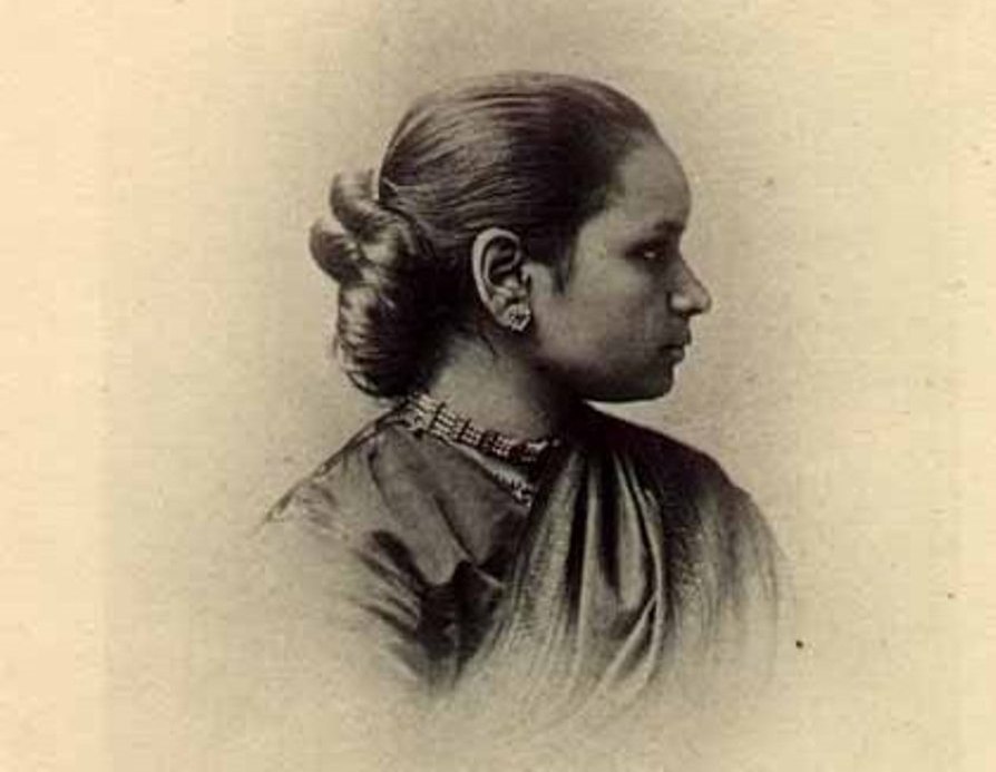 Στην πρώτη γυναίκα γιατρό της Ινδίας αφιερωμένο το Google doodle