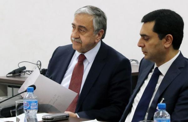 Κρίσιμο δείπνο Αναστασιάδη-Ακιντζί στις 16 Απριλίου