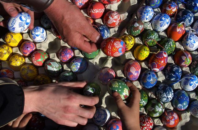 Χρωματιστά αυγά