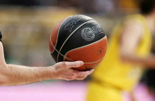 Και οι σκύλοι χορτάτοι!