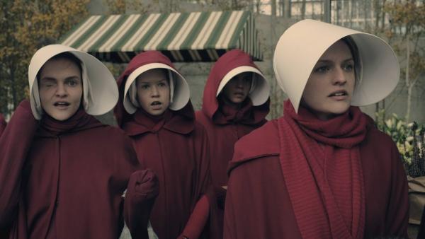 «The Handmaid’s Tale»: Το «μαύρο» παρελθόν γίνεται φρικτό μέλλον…