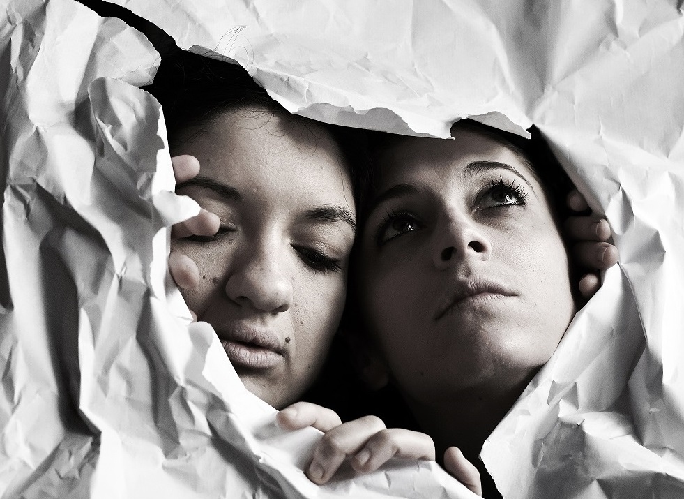Η Α.Γιαννάκη και η Κ.Πατσιάνη μιλούν για την παράσταση «Κοιμάμαι και άλλες ιστορίες»