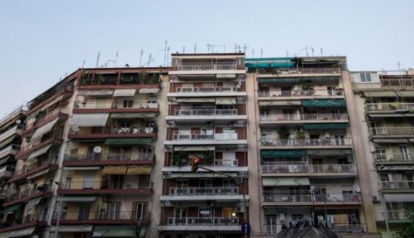 Λεφτά για άλλα έχετε, για τα κοινόχρηστα;