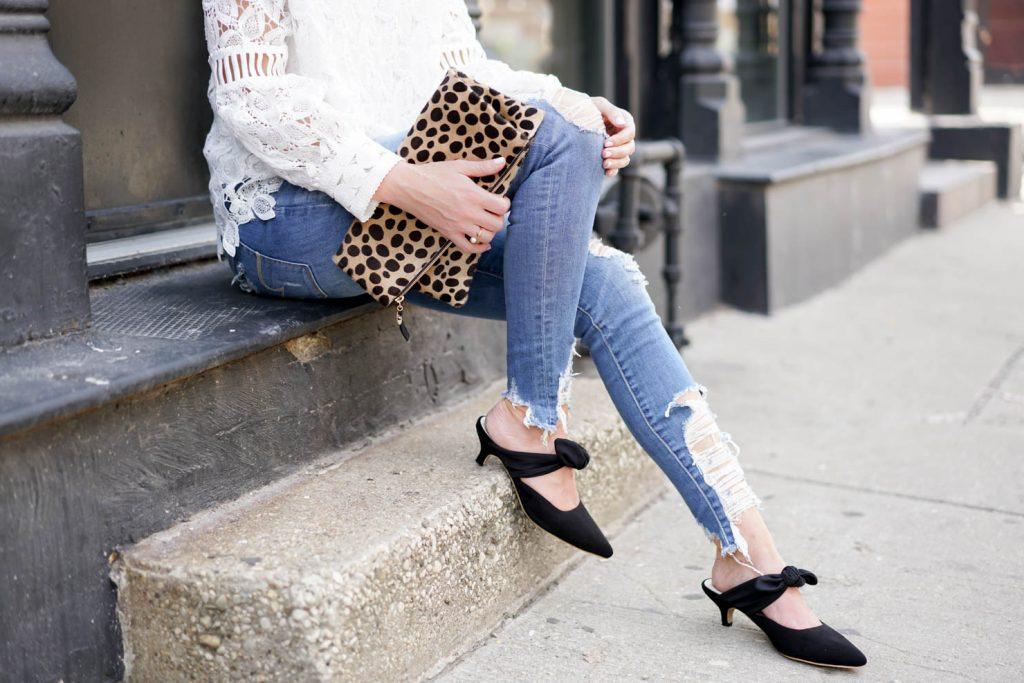 Παπούτσια του παρελθόντος περπατούν τις πασαρέλες της άνοιξης 2018