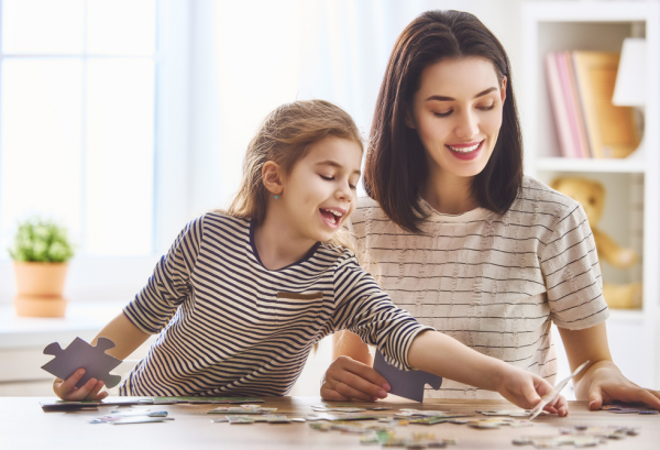 Πώς να αναπτύξετε δέσιμο με ένα παιδί