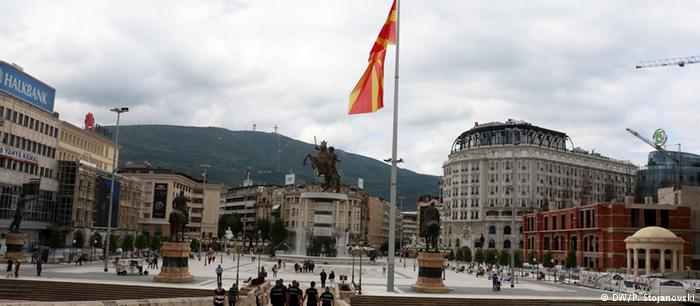 Χαν: «Εφικτή μια συμφωνία για την ονομασία της ΠΓΔΜ»