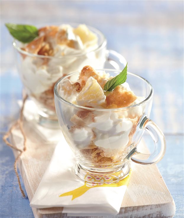 Μιλφέιγ με γιαούρτι και ανανά