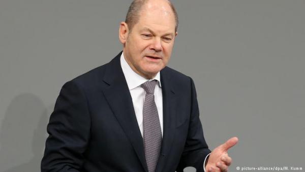 Spiegel: Φοροελαφρύνσεις ετοιμάζει ο Σολτς