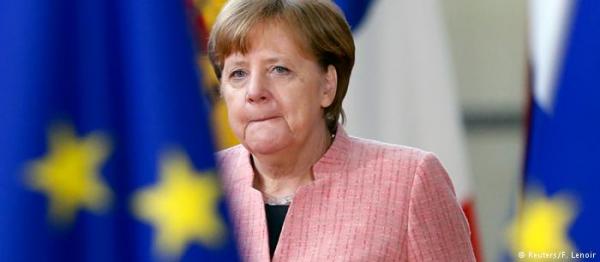 Όλο και λιγότεροι Γερμανοί στηρίζουν τη Μέρκελ