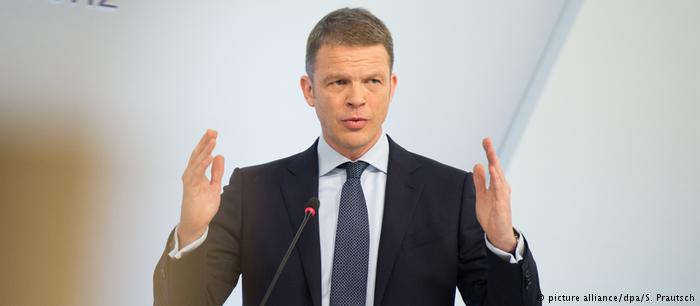 Αλλαγή σκυτάλης στην Deutsche Bank