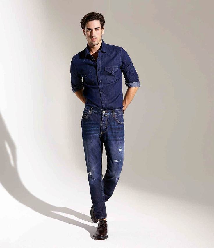 Γιατί το «γαλήνιο» μπλε συναρπάζει πάντα τους stylish άνδρες;