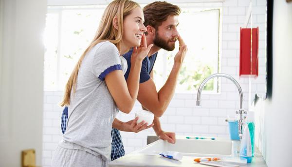 Σημάδια που δείχνουν ότι είσαι έτοιμη να συζήσεις με το σύντροφό σου
