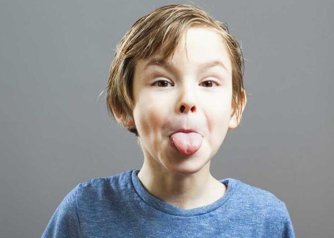 Οι πρώτες βρισιές από το στοματάκι του…