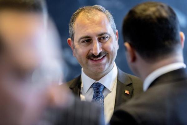 Γκιουλ: Η Ελλάδα γίνεται τόπος συγκέντρωσης για εγκληματίες