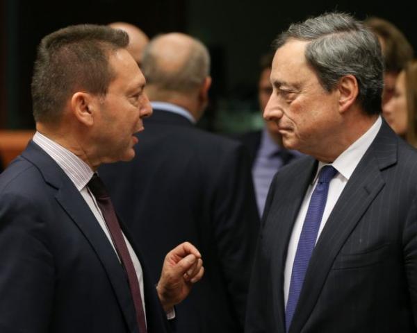 Νέα στήριξη Ντράγκι σε Στουρνάρα