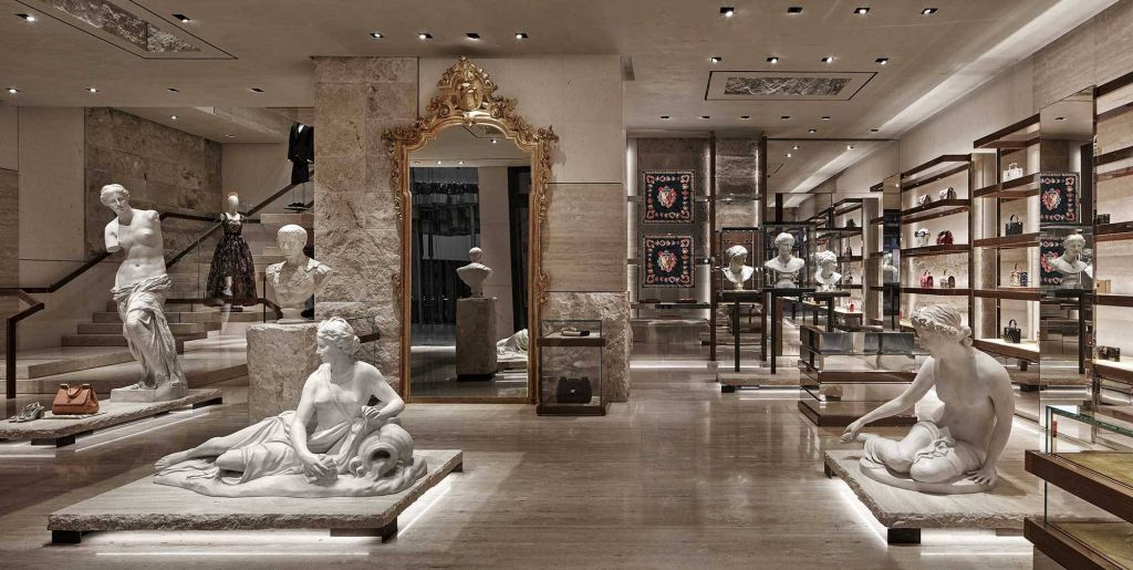 Το νέο κατάστημα των Dolce & Gabbana έχει αέρα...μουσειακό