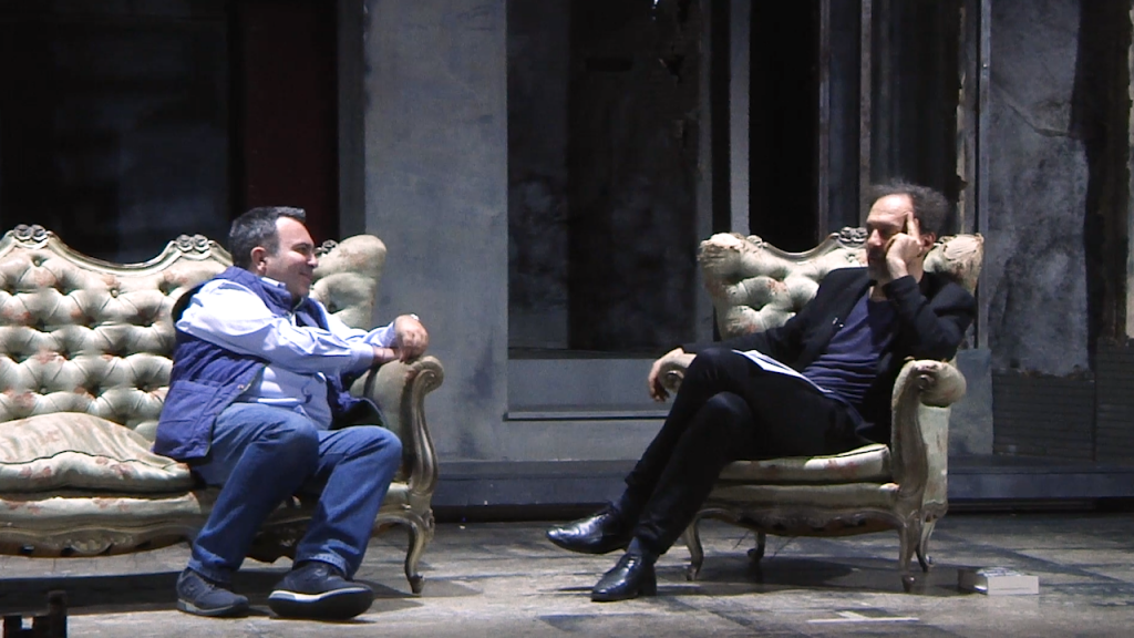 Γιάννης και Αντώνης πάνε… θέατρο