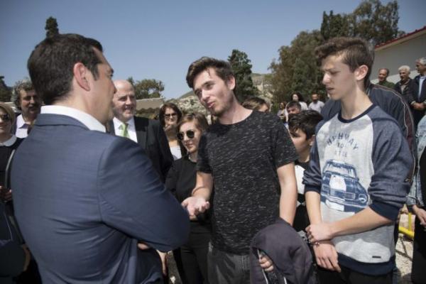 Από τη Ρω στα… κάλαντα που άκουσε από εκπαιδευτικούς