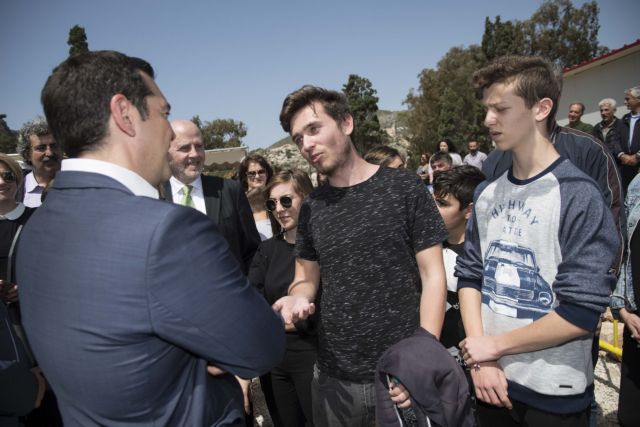 Από τη Ρω στα… κάλαντα που άκουσε από εκπαιδευτικούς