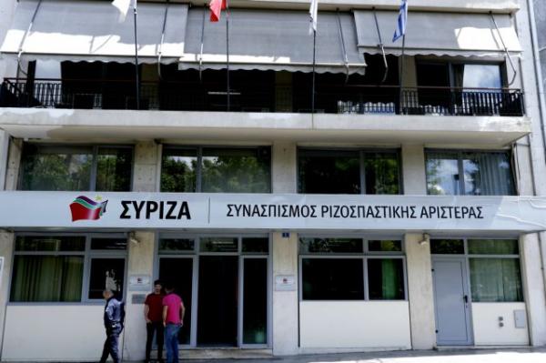 Αυξάνονται οι «δελφίνοι» στον ΣΥΡΙΖΑ