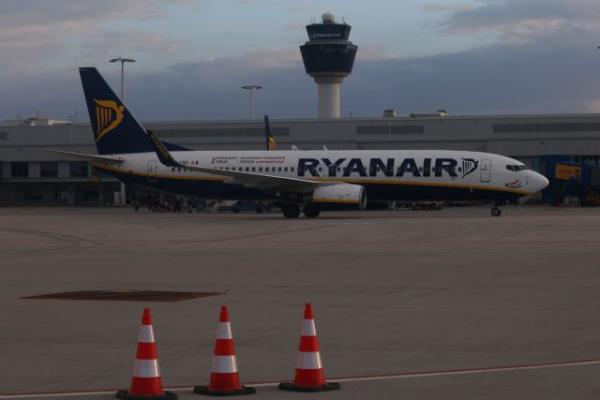 Ryanair: 10 εκατομμύρια επιβάτες από και προς Αθήνα από το 2014