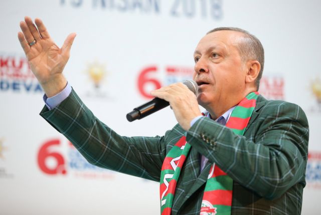 «Ντέρμπι» οι εκλογές για Ερντογάν - Τι δείχνουν οι δημοσκοπήσεις
