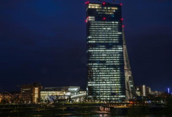ΕΚΤ: Χαλαρά τα κριτήρια και οι όροι δανείων στις επιχειρήσεις