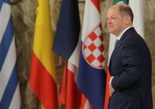 Σολτς: Mπορούμε να αισιοδοξούμε για την Ελλάδα