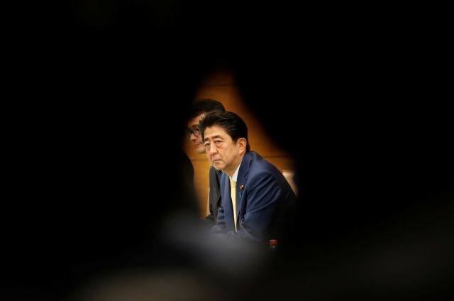 Ιαπωνία: Παραδοχές κυβερνητικών στελεχών για προσπάθεια συγκάλυψης σκανδάλου