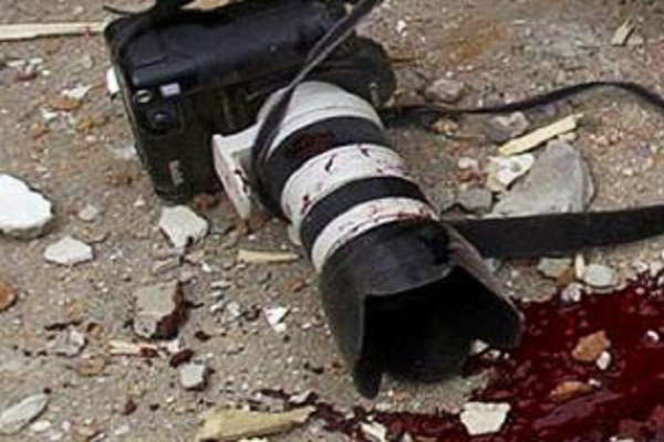 Ρωσία: Έρευνες για θάνατο δημοσιογράφου από μυστηριώδη πτώση