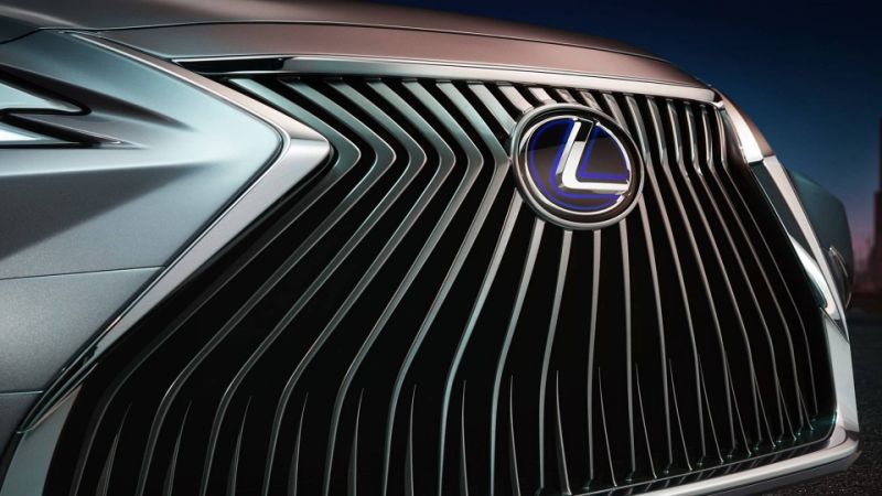 Lexus ES: Ραντεβού στο Πεκίνο